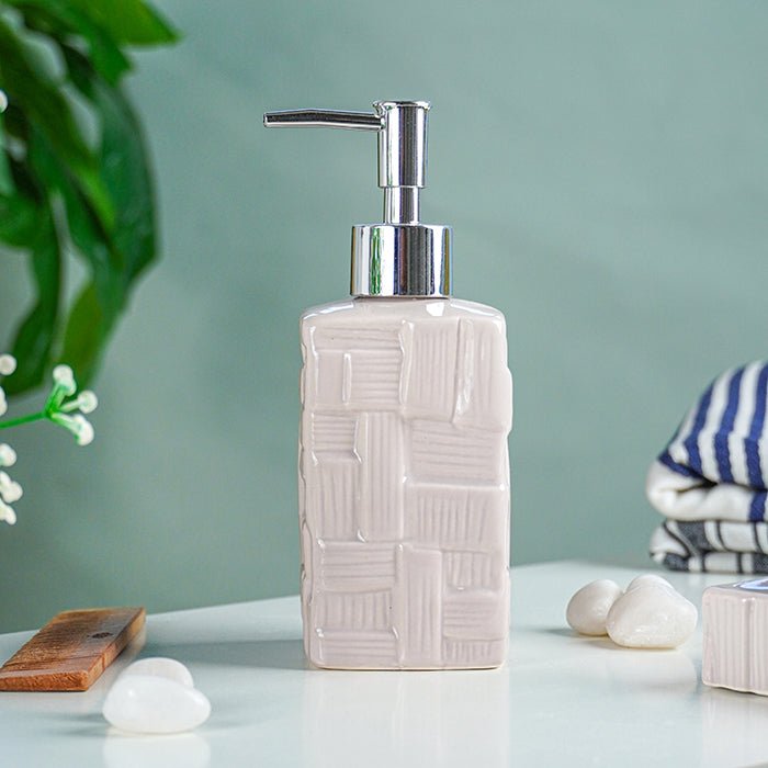 Beige Textured Ceramic Bathroom Set of 3 - The Golden Theory