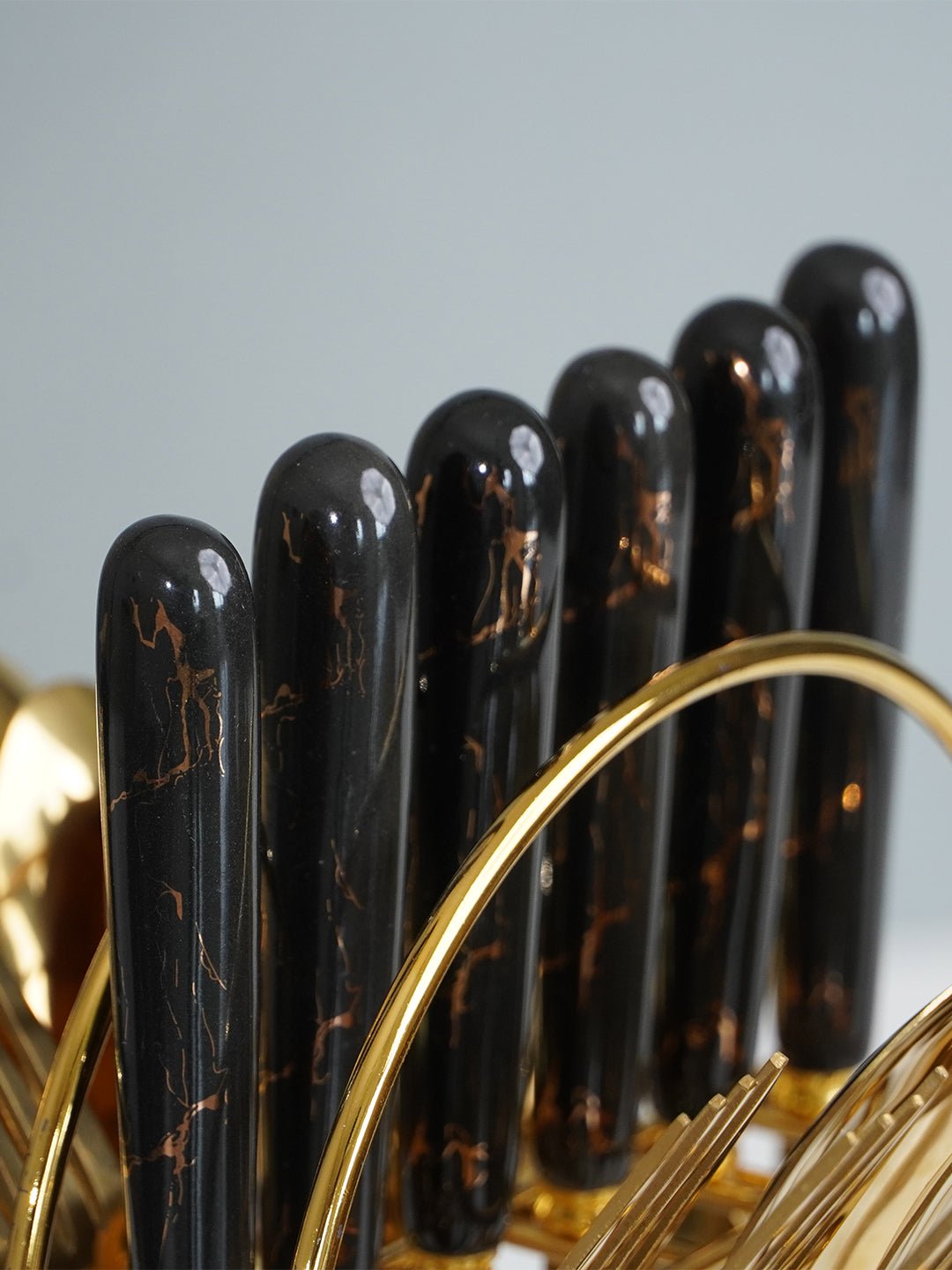 Black and Gold Stainless Steel Cutlery Set of 24 - The Golden Theory