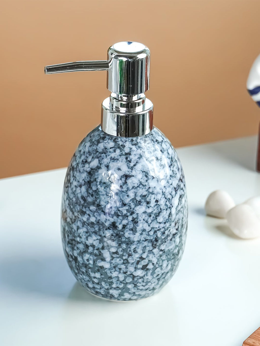 Black and White Granite-Style Ceramic Soap Dispenser - The Golden Theory