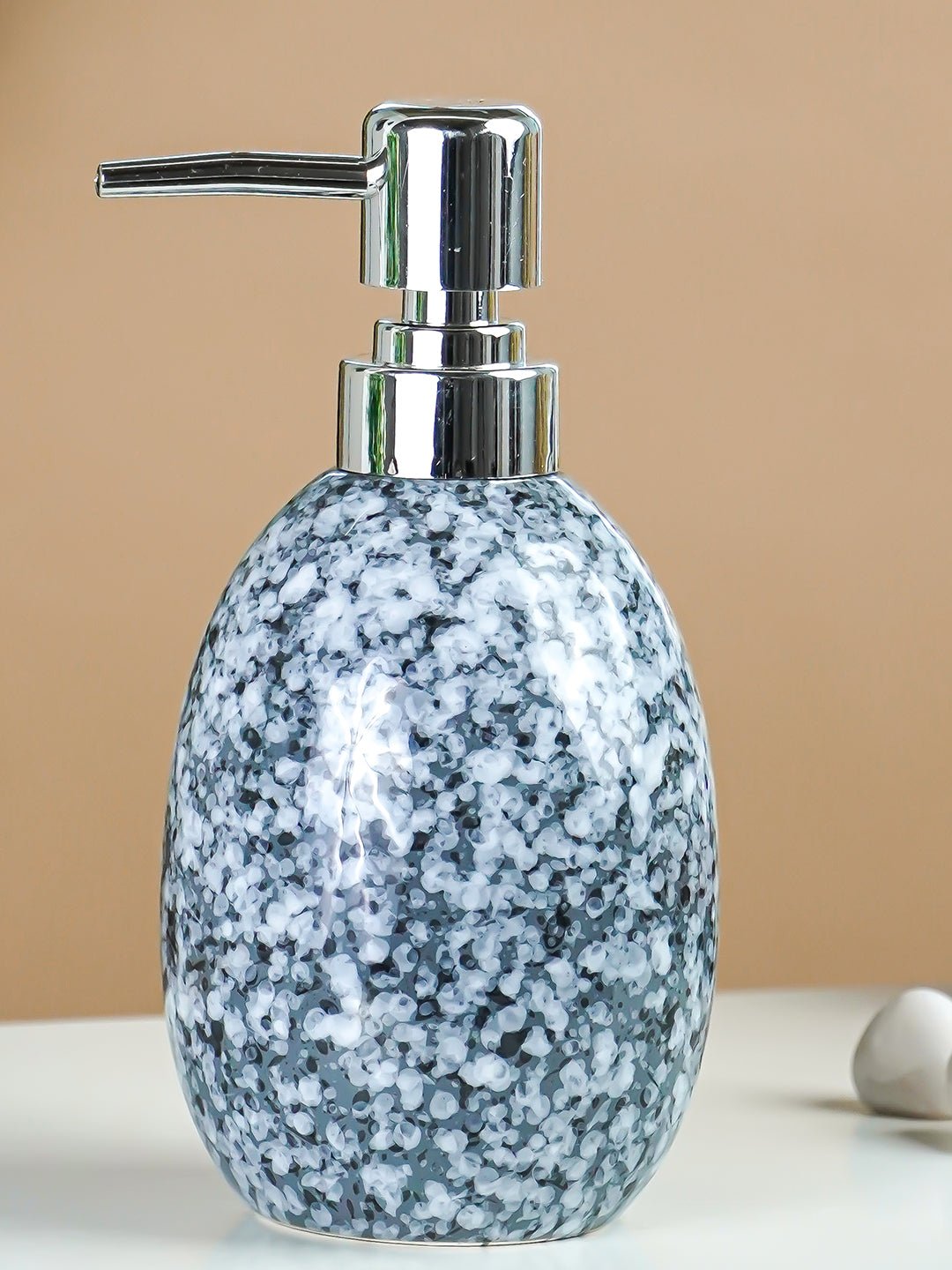 Black and White Granite-Style Ceramic Soap Dispenser - The Golden Theory