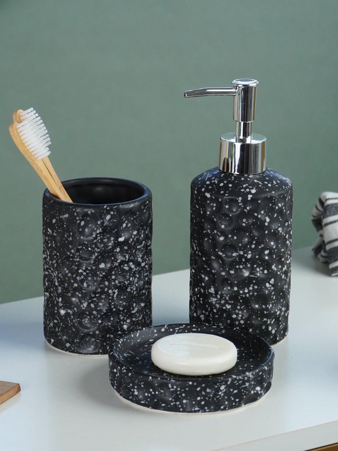 Black and White Speckled Ceramic Bathroom Set of 3 - The Golden Theory