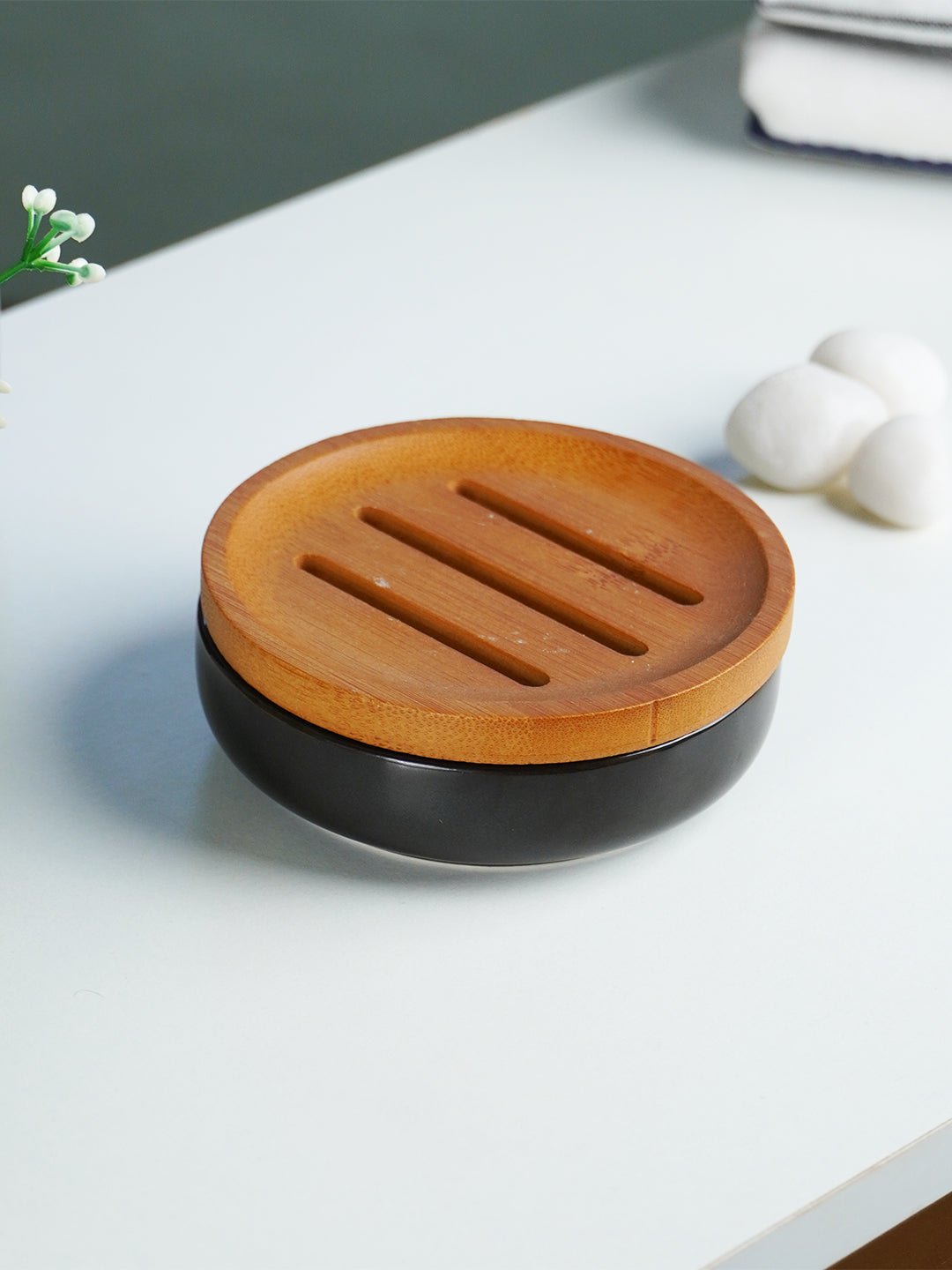 Black Ceramic with Bamboo Bathroom Set of 4 Secondary image