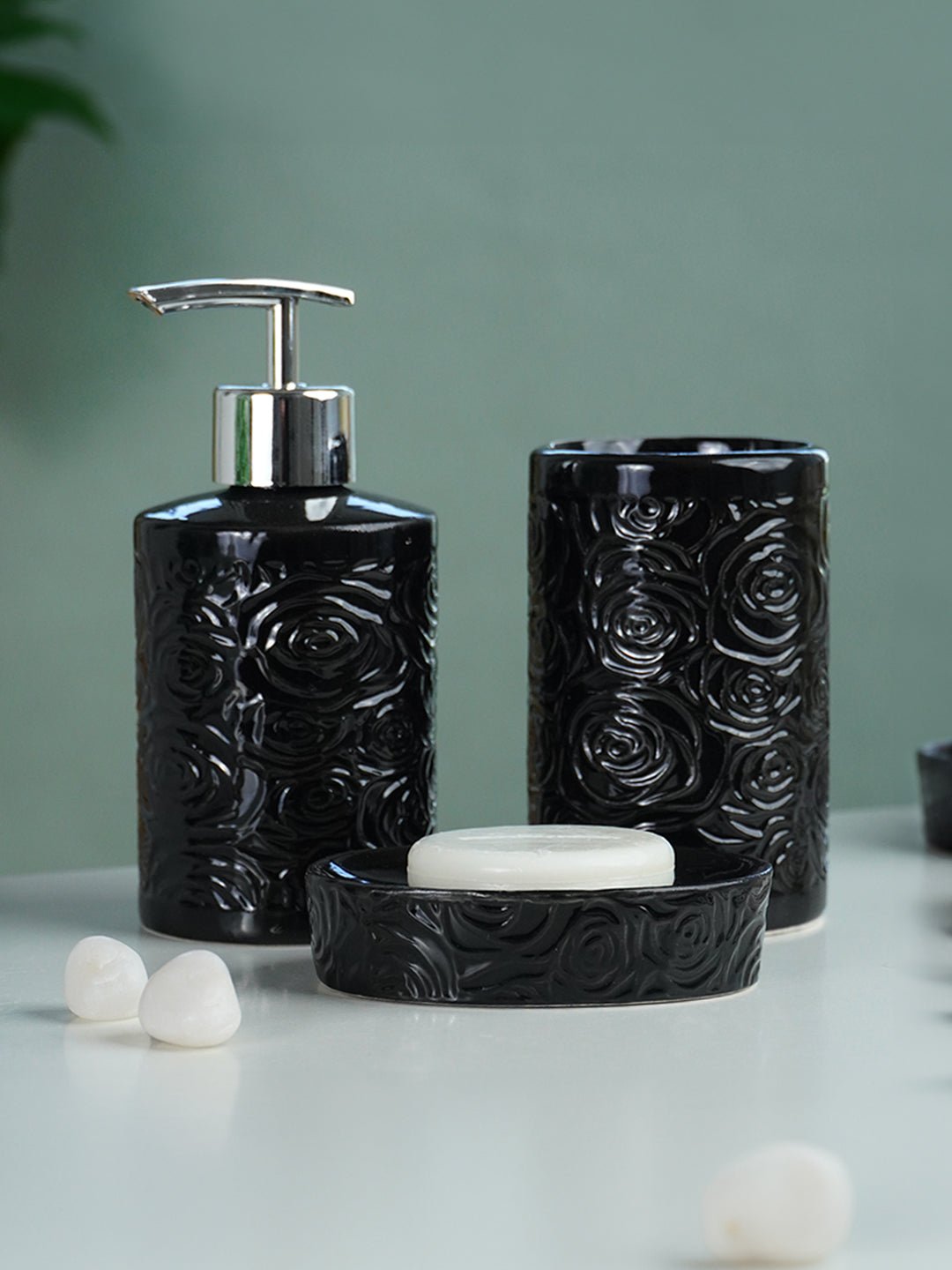 Black Embossed Rose Ceramic Bathroom Set of 3 - The Golden Theory