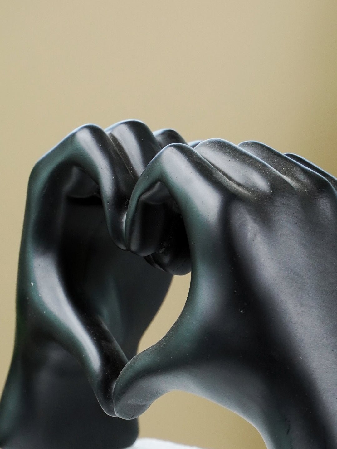 Black Heart Hands Figurine Secondary image
