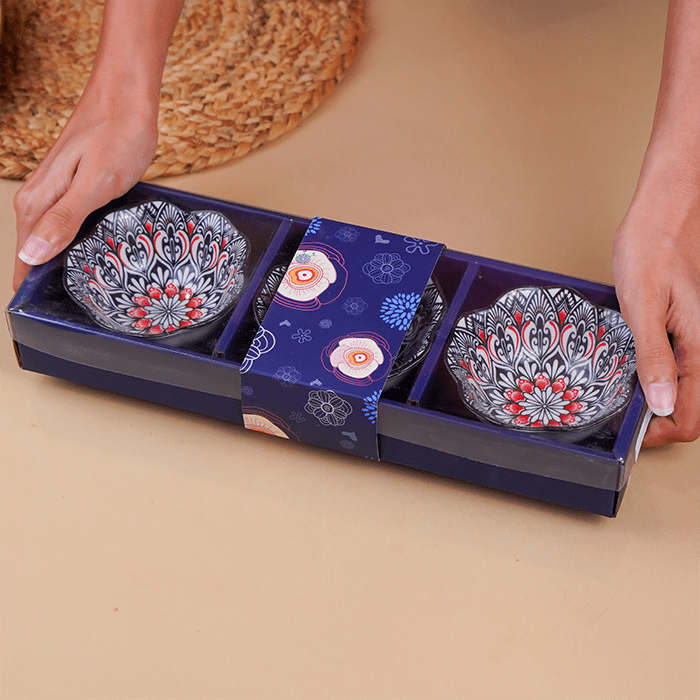 Black & White Scallop-Edge Ceramic Bowls Set of 3 - The Golden Theory
