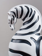 Black & White Zebra Sculpture Set - The Golden Theory