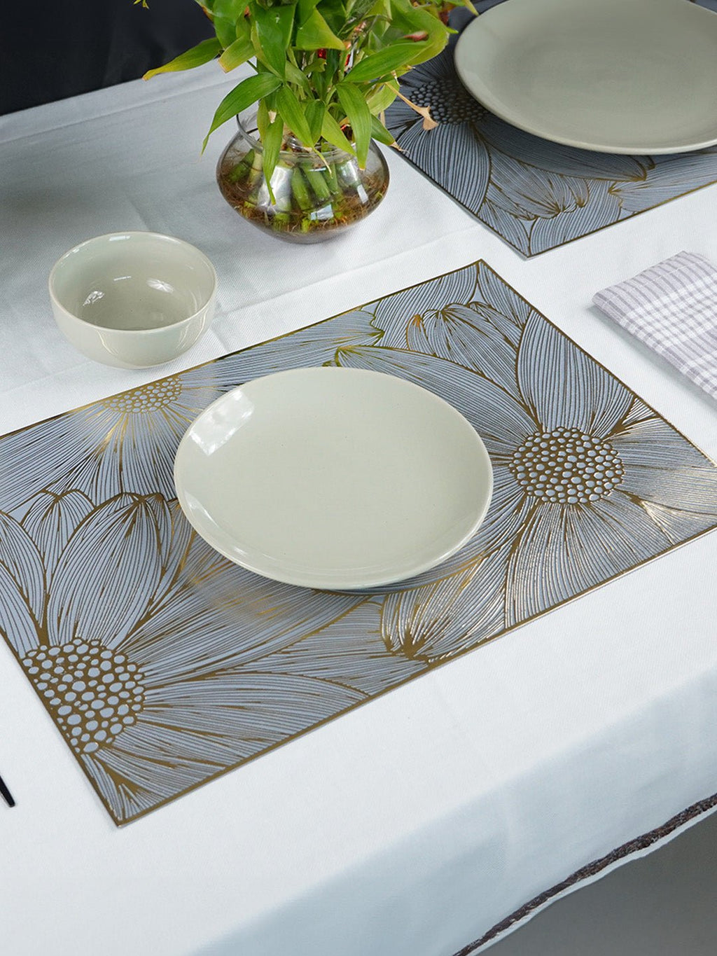Bloom Wipeable Table Mats | Set of 2,6 - The Golden Theory