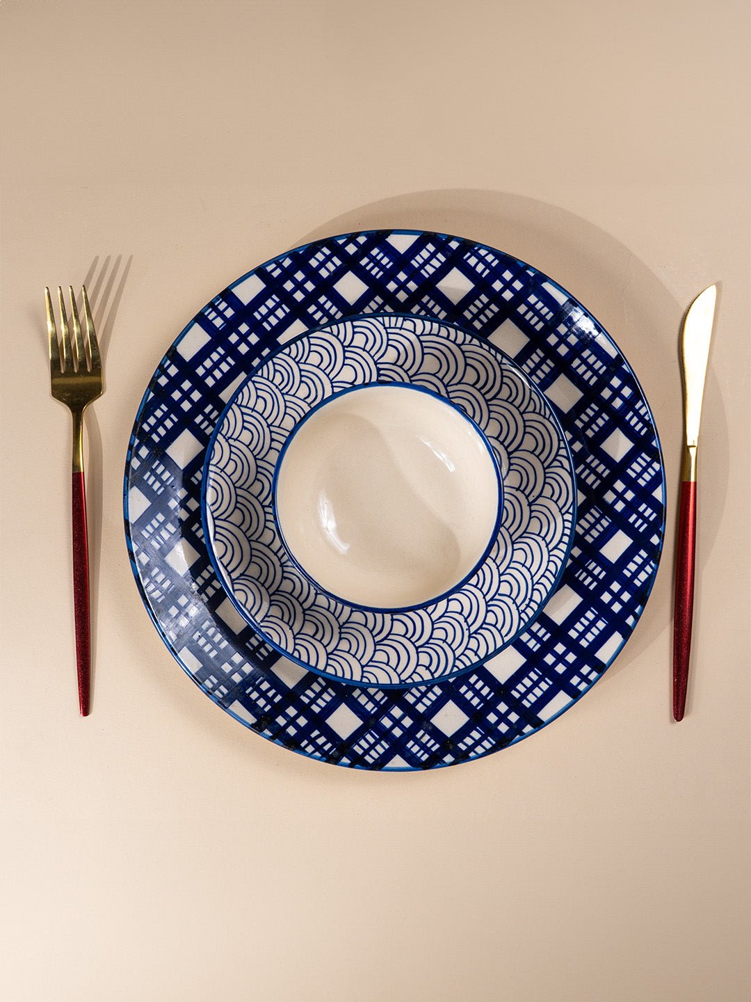 Blue and White Patterned Ceramic Dinner Set - Set of 18 - The Golden Theory