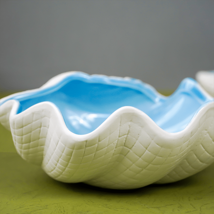 Blue and White Shell-Shaped Jwellery Bowl - The Golden Theory