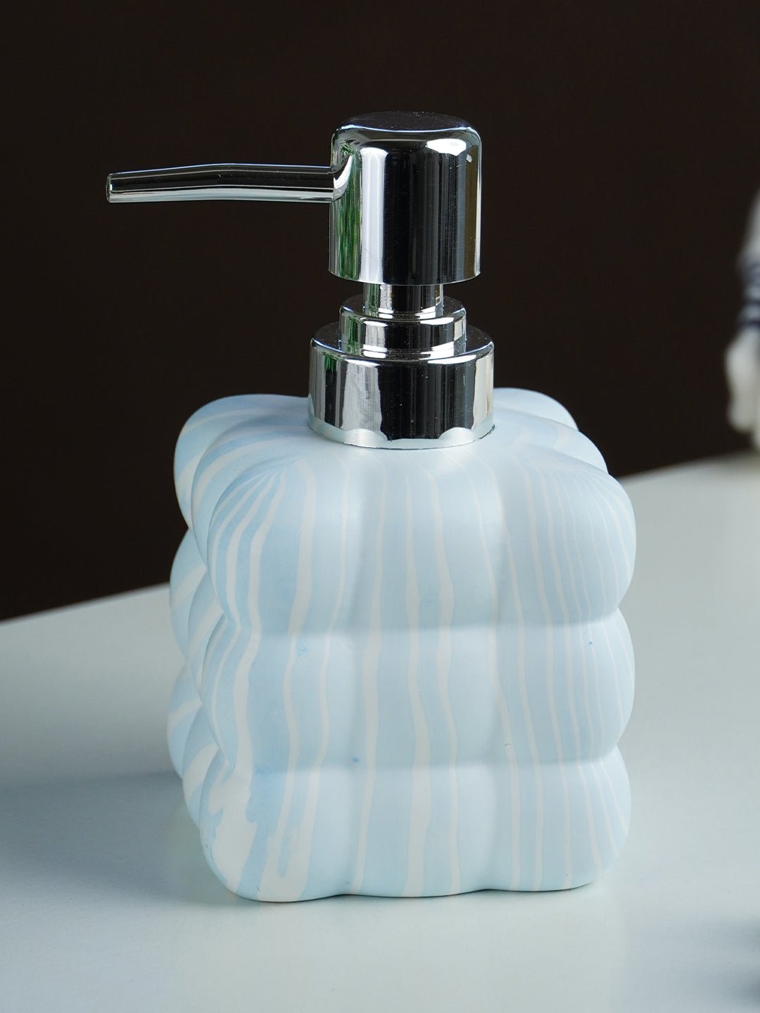 Blue and White Swirl Ceramic Soap Dispenser Secondary image