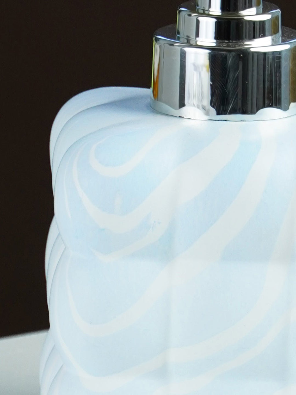 Blue and White Swirl Ceramic Soap Dispenser - The Golden Theory