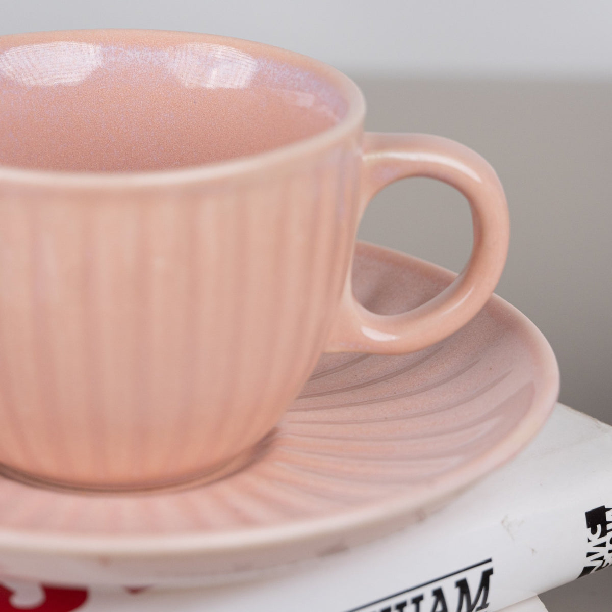Bubblegum Ceramic Tea Set | Pink - The Golden Theory