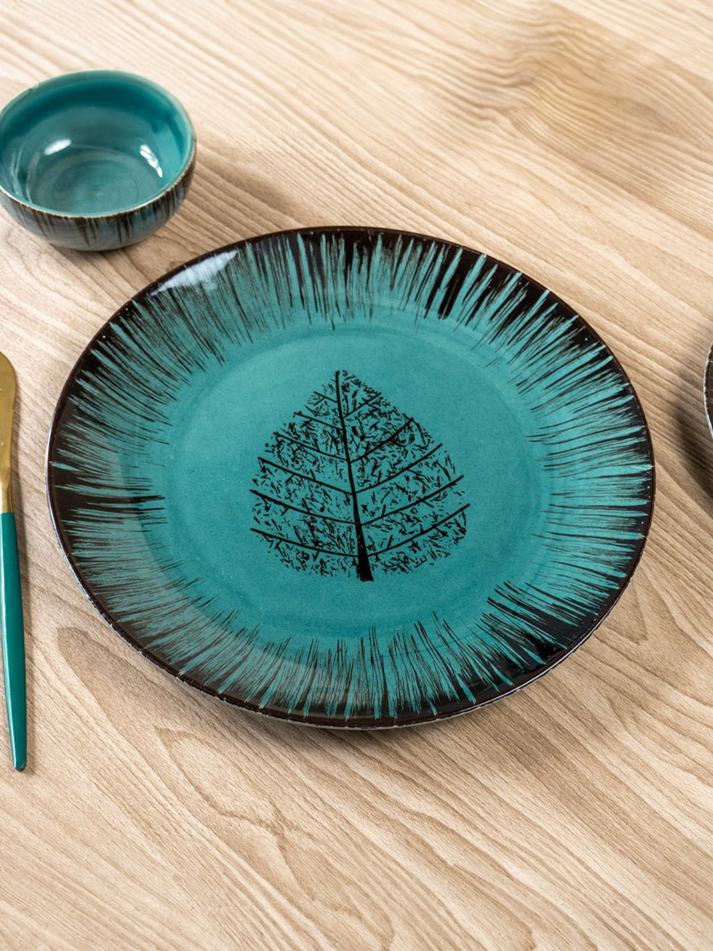Ceramic Dinner Plate with Black Tree Motif - The Golden Theory