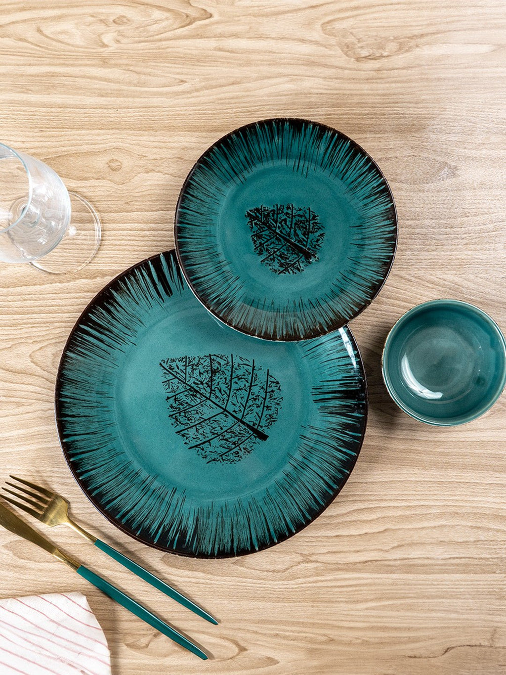 Ceramic Dinner Set with Black Tree Motif - Set of 18 - The Golden Theory