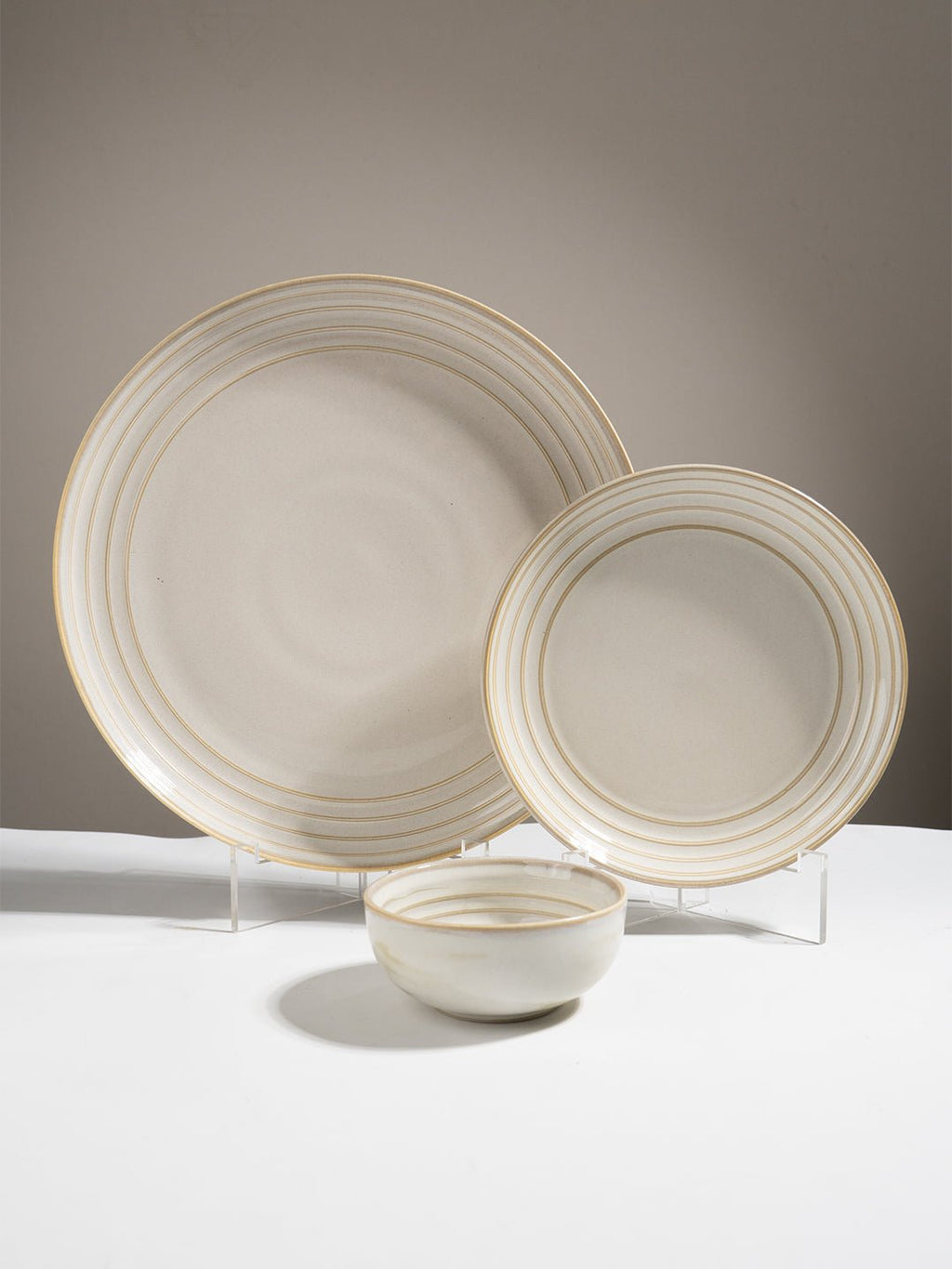 Classic Ivory Ceramic Dinner Set of 26 with Soup Bowls - The Golden Theory