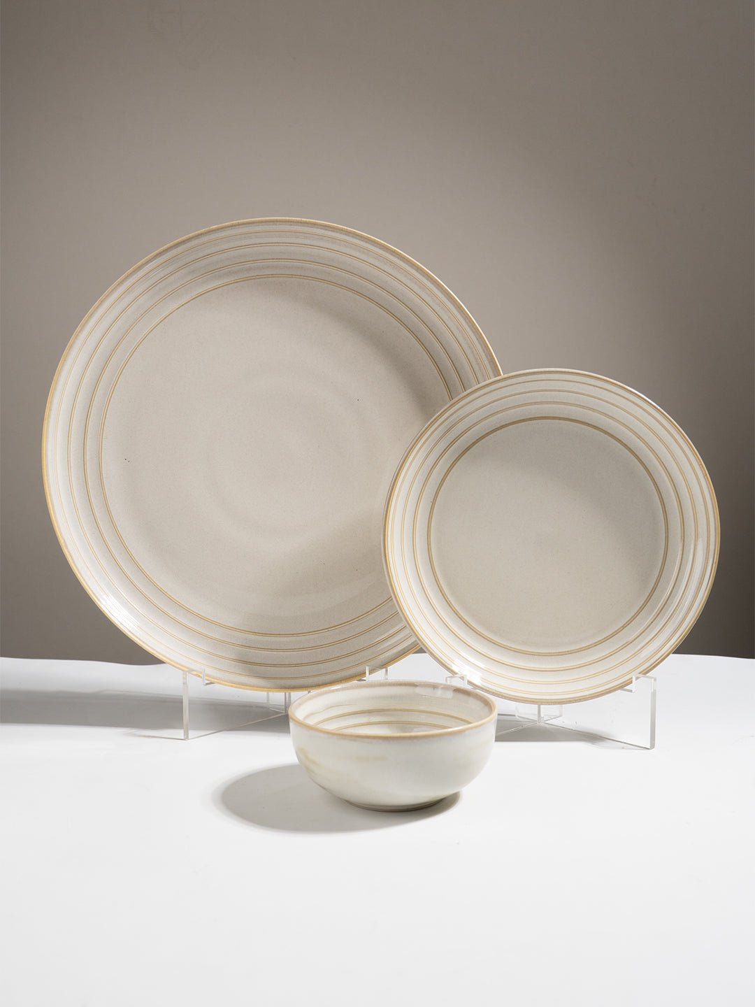 Classic Ivory Ceramic Dinner Set of 26 with Soup Bowls - The Golden Theory