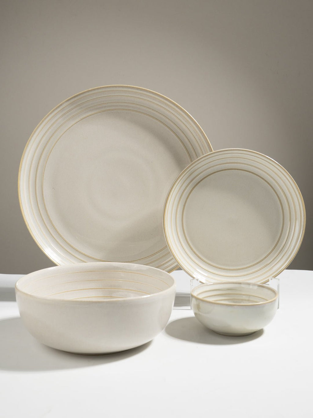 Classic Ivory Ceramic Dinner Set of 26 with Soup Bowls - The Golden Theory