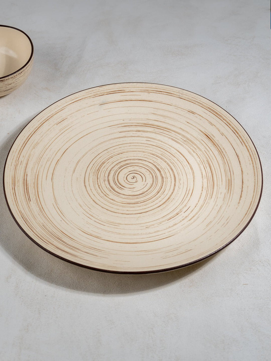 Cream Ceramic Spiral Dinner Plate - The Golden Theory