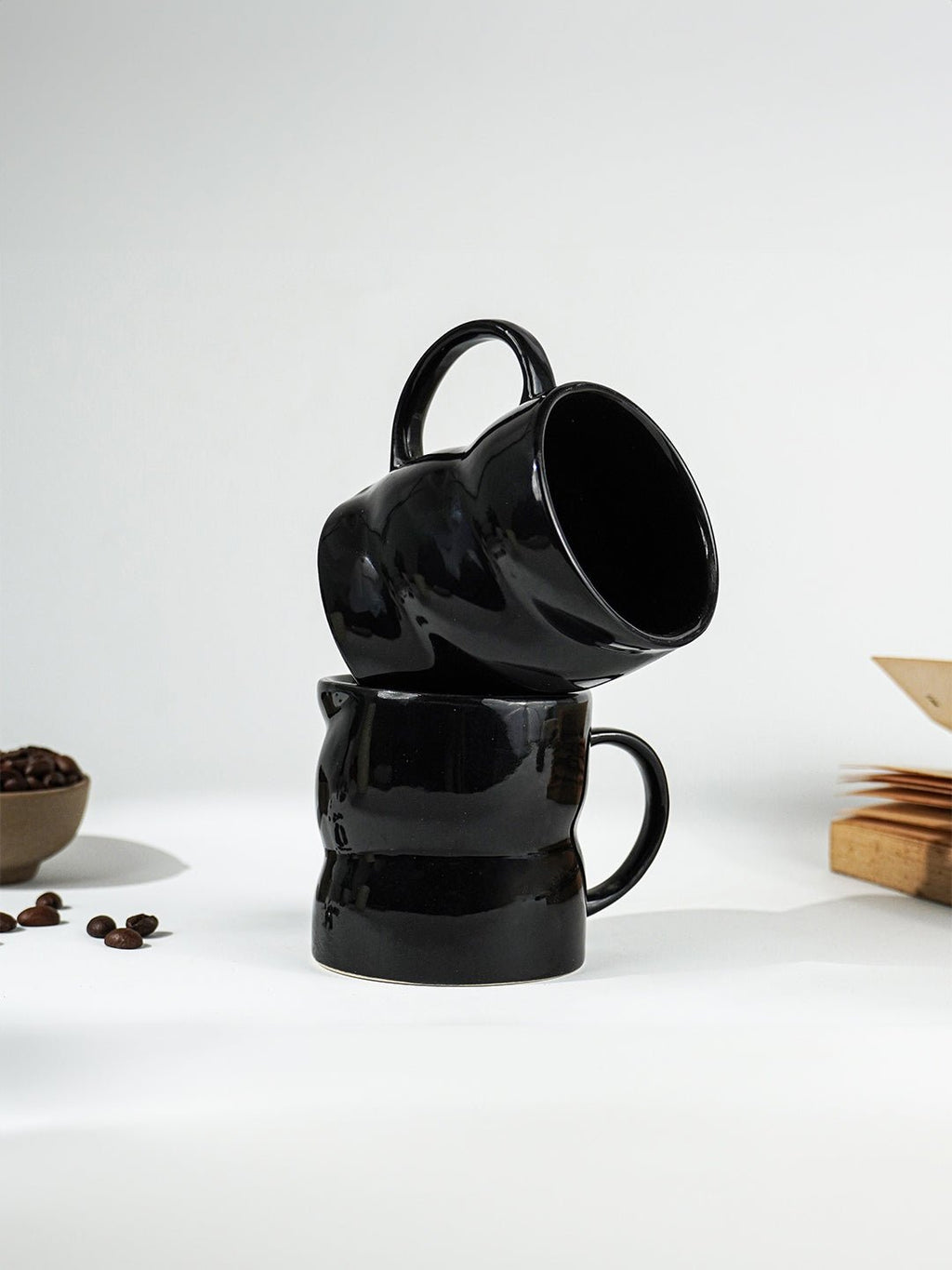 Curved Grip Design Black Ceramic Mug - The Golden Theory
