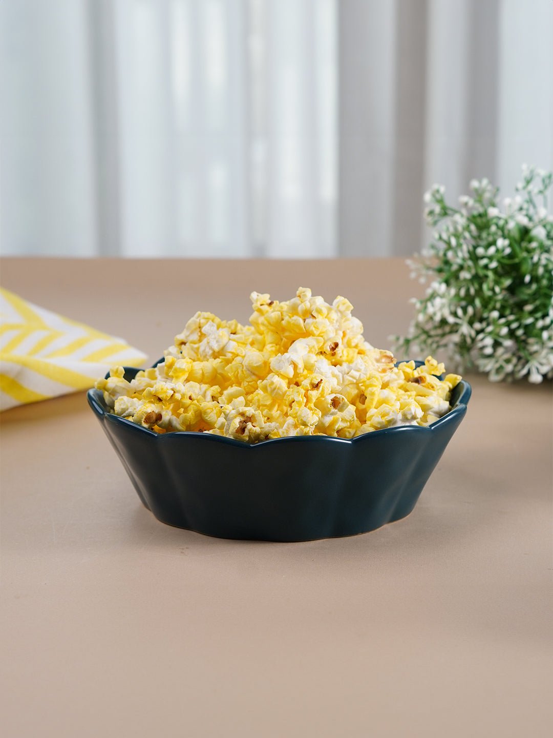 Deep Blue Ceramic Bowl with Scalloped Edges - Large - The Golden Theory