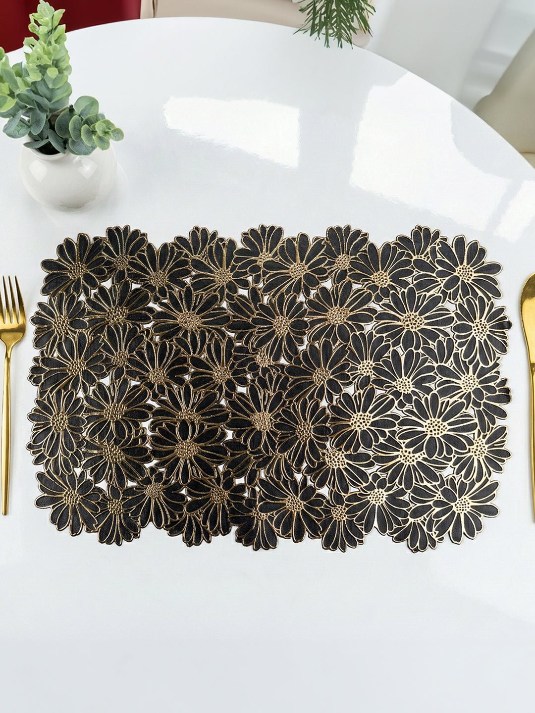 Elegant Black & Gold Table Mat - Set of 2 & 6 - The Golden Theory Main image