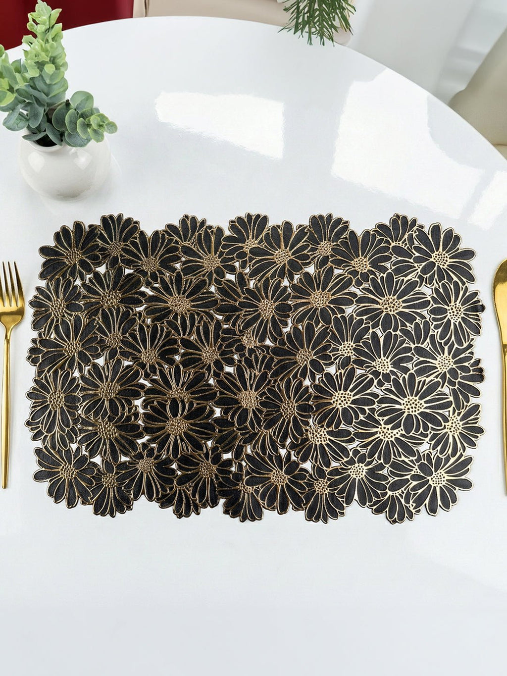 Elegant Black & Gold Table Mat - Set of 2 & 6 - The Golden Theory
