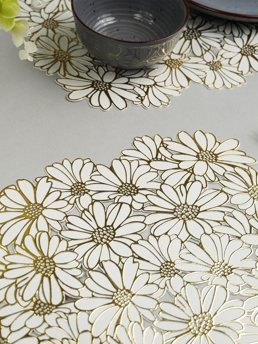 Elegant White & Gold Table Mat - Set of 2 & 6 - The Golden Theory