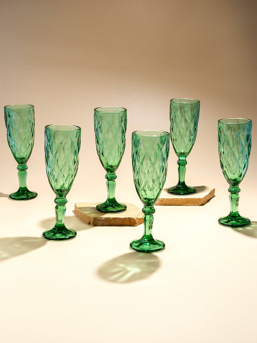 Emerald Green Diamond-Cut Glass Goblet - Set of 6 - The Golden Theory