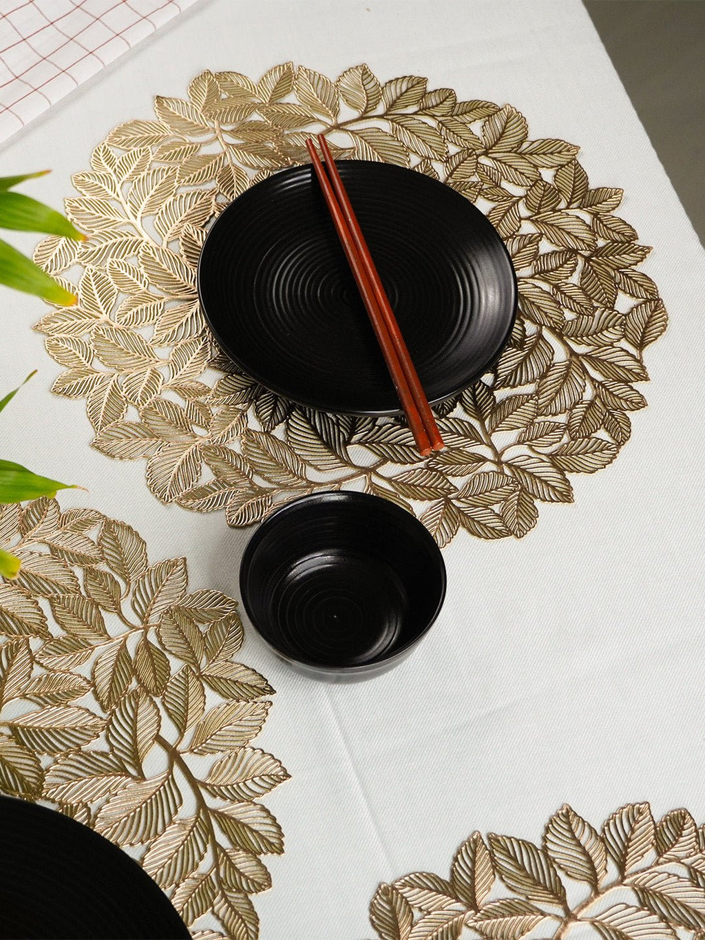 Flower Decorative Table Mats | Set of 2,6 - The Golden Theory