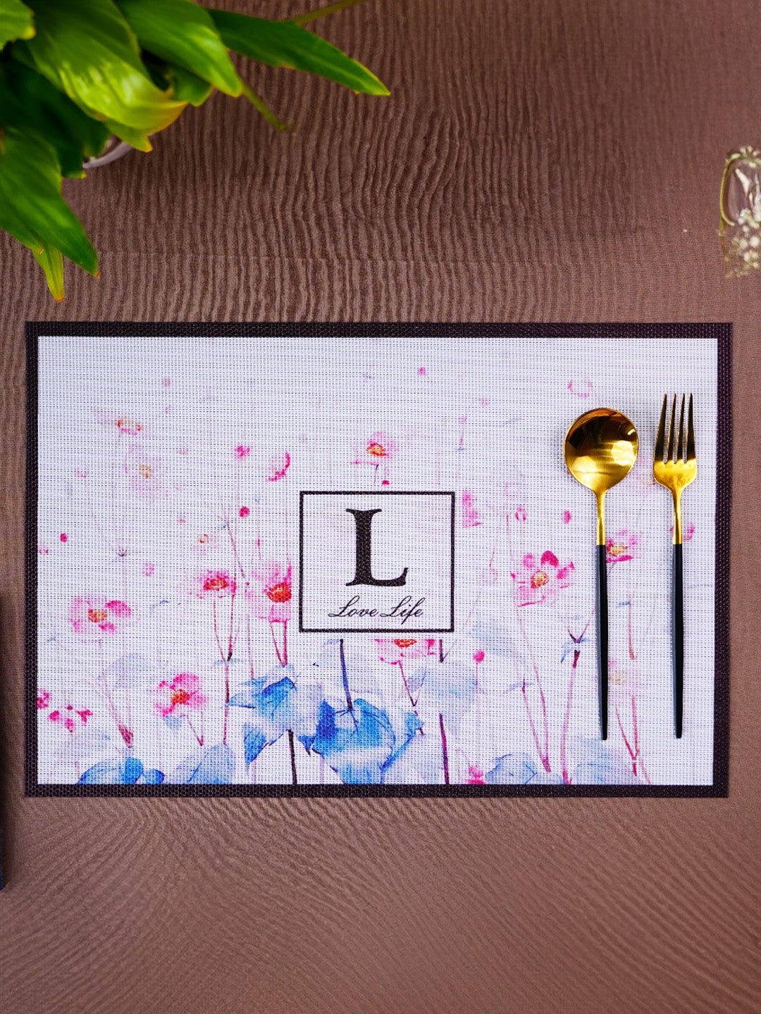 Gardenia Waterproof Table Mat | Set of 2,6 - The Golden Theory