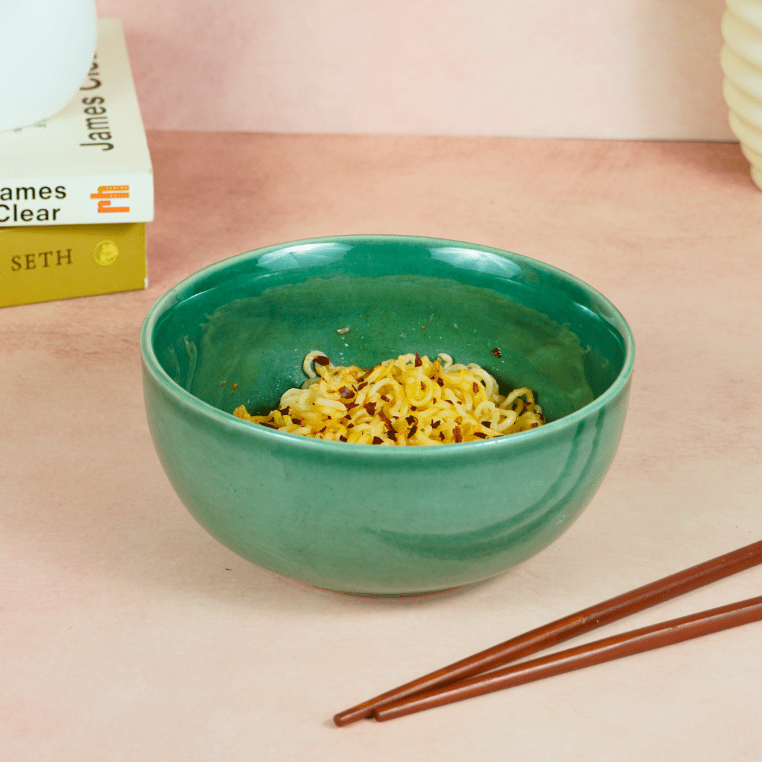 Glossy Finish Green Ceramic Serving Bowl - The Golden Theory