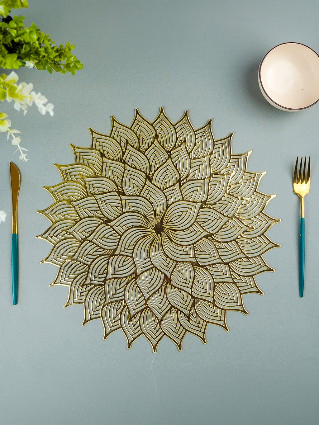 Gold Floral Cutout Table Mat with Intricate Petal Design - The Golden Theory
