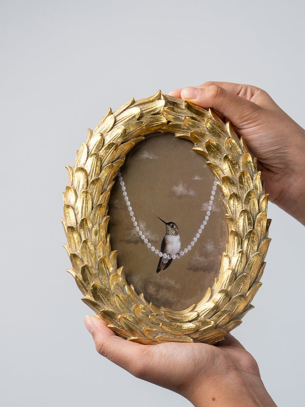 Gold Leaf Pattern Oval Photo Frame - The Golden Theory