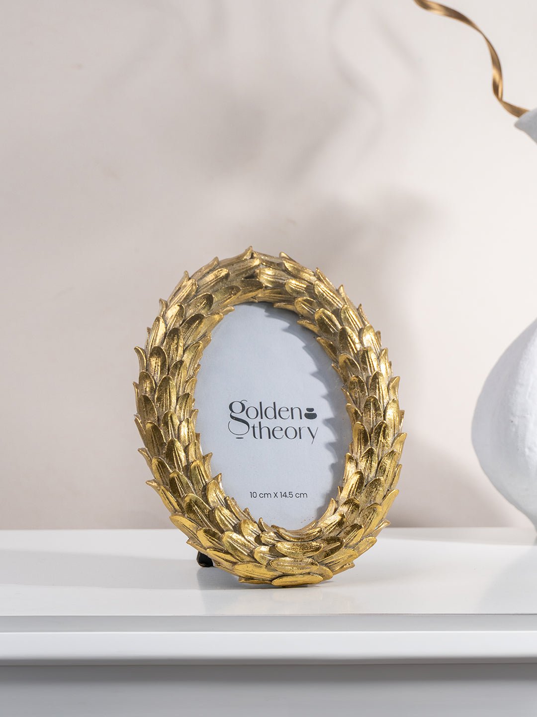 Gold Leaf Pattern Oval Photo Frame - The Golden Theory Main image