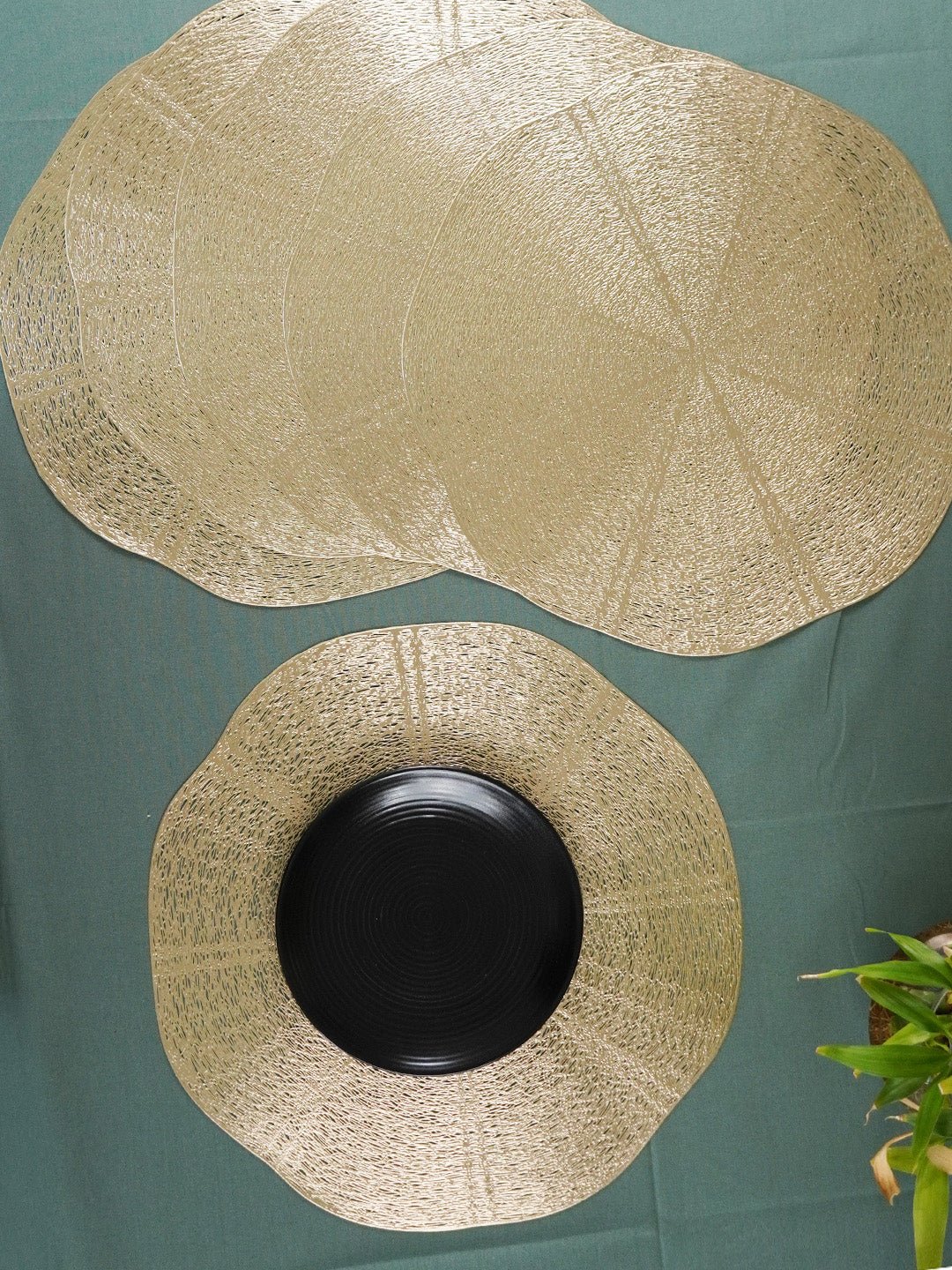 Golden Designer Table Mats | Set of 2,6 - The Golden Theory