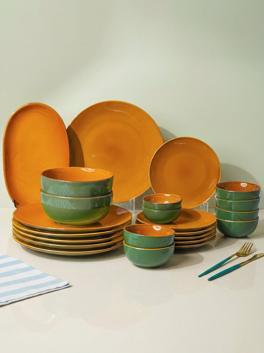 Golden Dinner Set with Green Exterior (Set of 23) - The Golden Theory Main image
