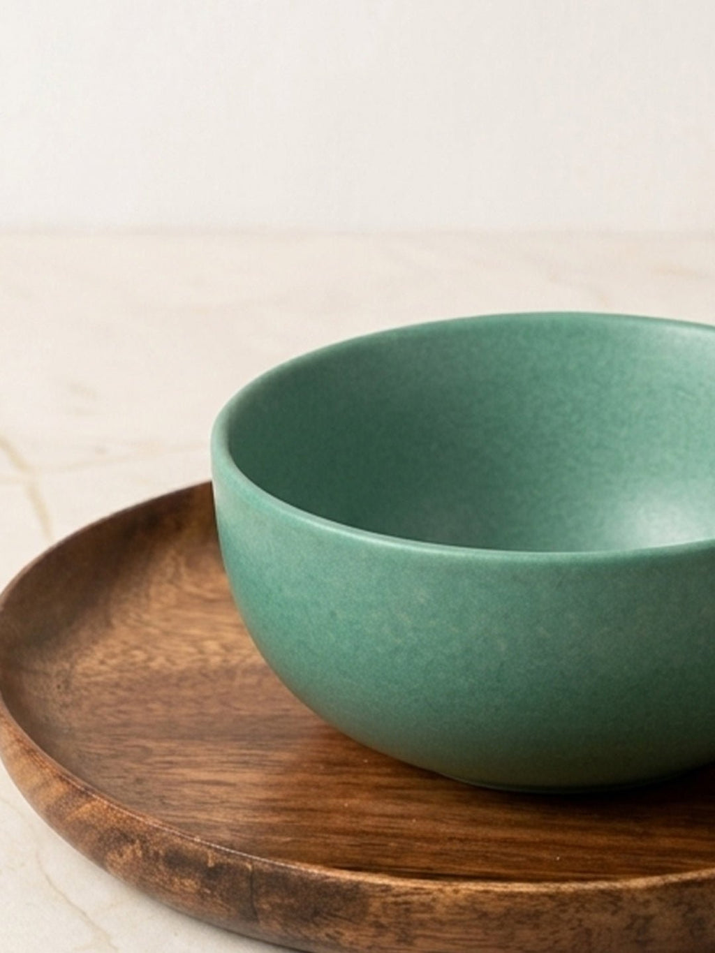 Green Ceramic Classic Serving Bowl - The Golden Theory
