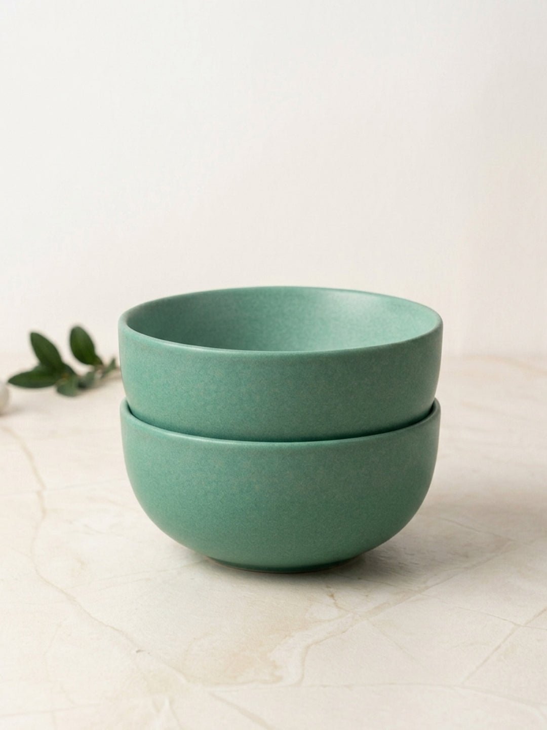 Green Ceramic Classic Serving Bowl - The Golden Theory
