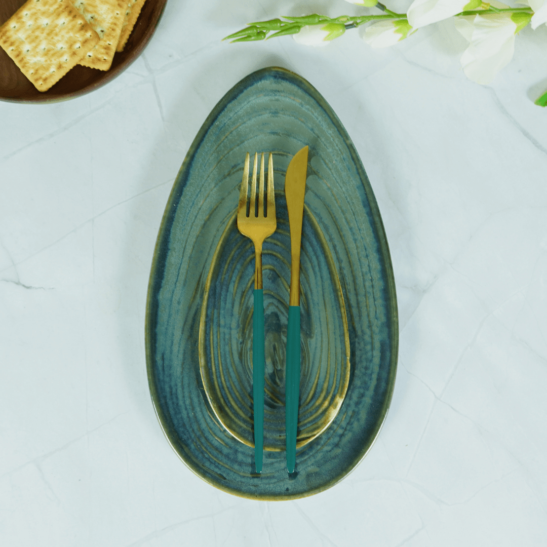 Green Ceramic Drop-Shaped Snack Plate | Set of 2 - The Golden Theory