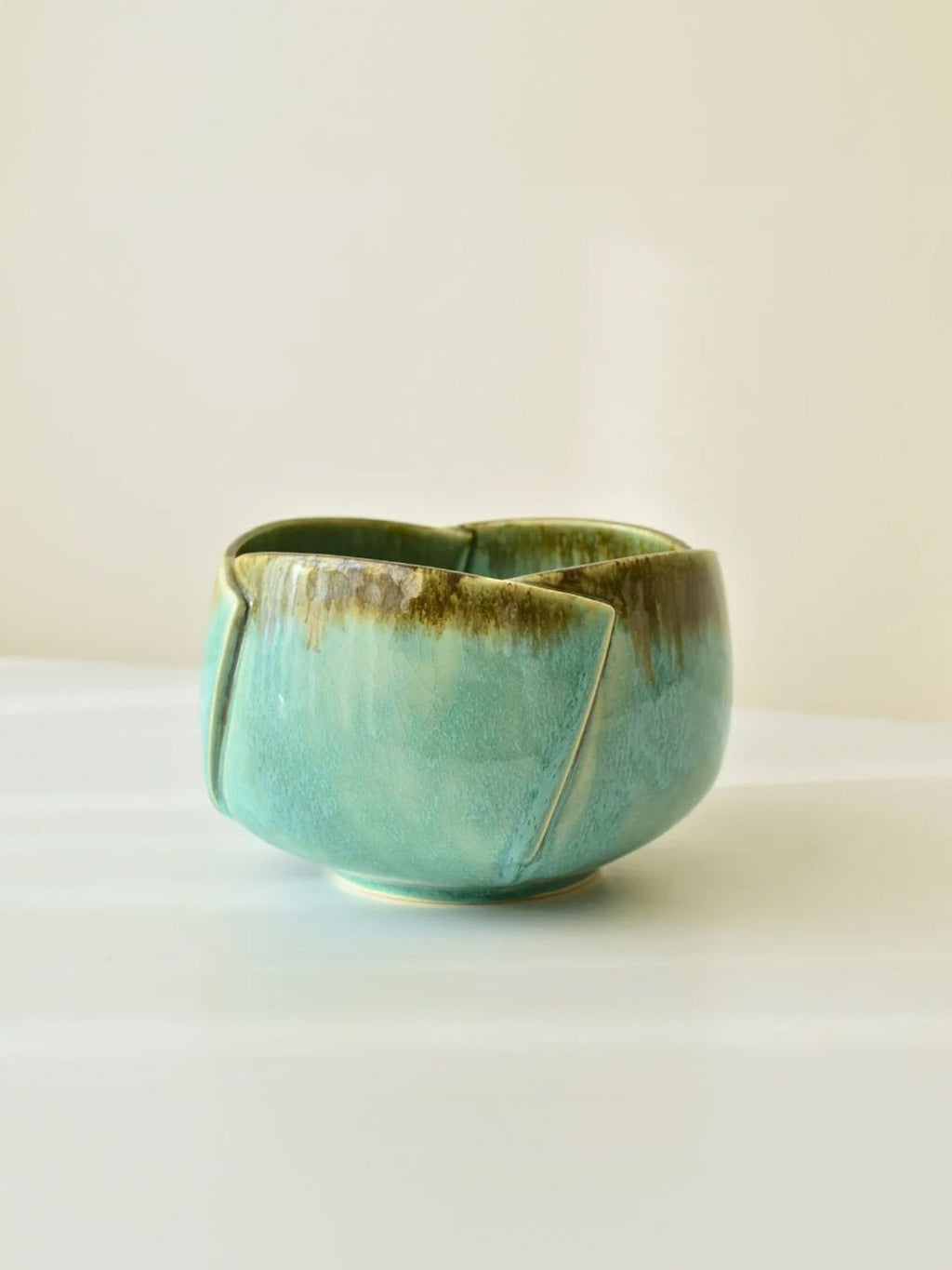 Green Ceramic Serving Bowl - The Golden Theory