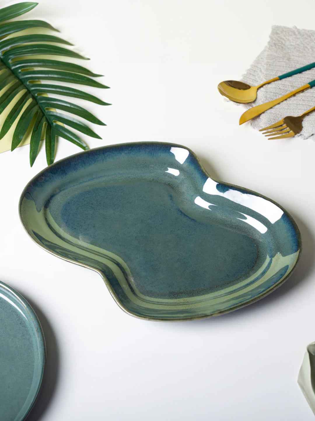 Grey Color Zig Zag Shaped Platter - The Golden Theory