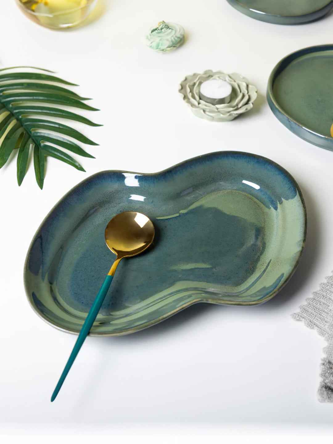 Grey Color Zig Zag Shaped Platter - The Golden Theory