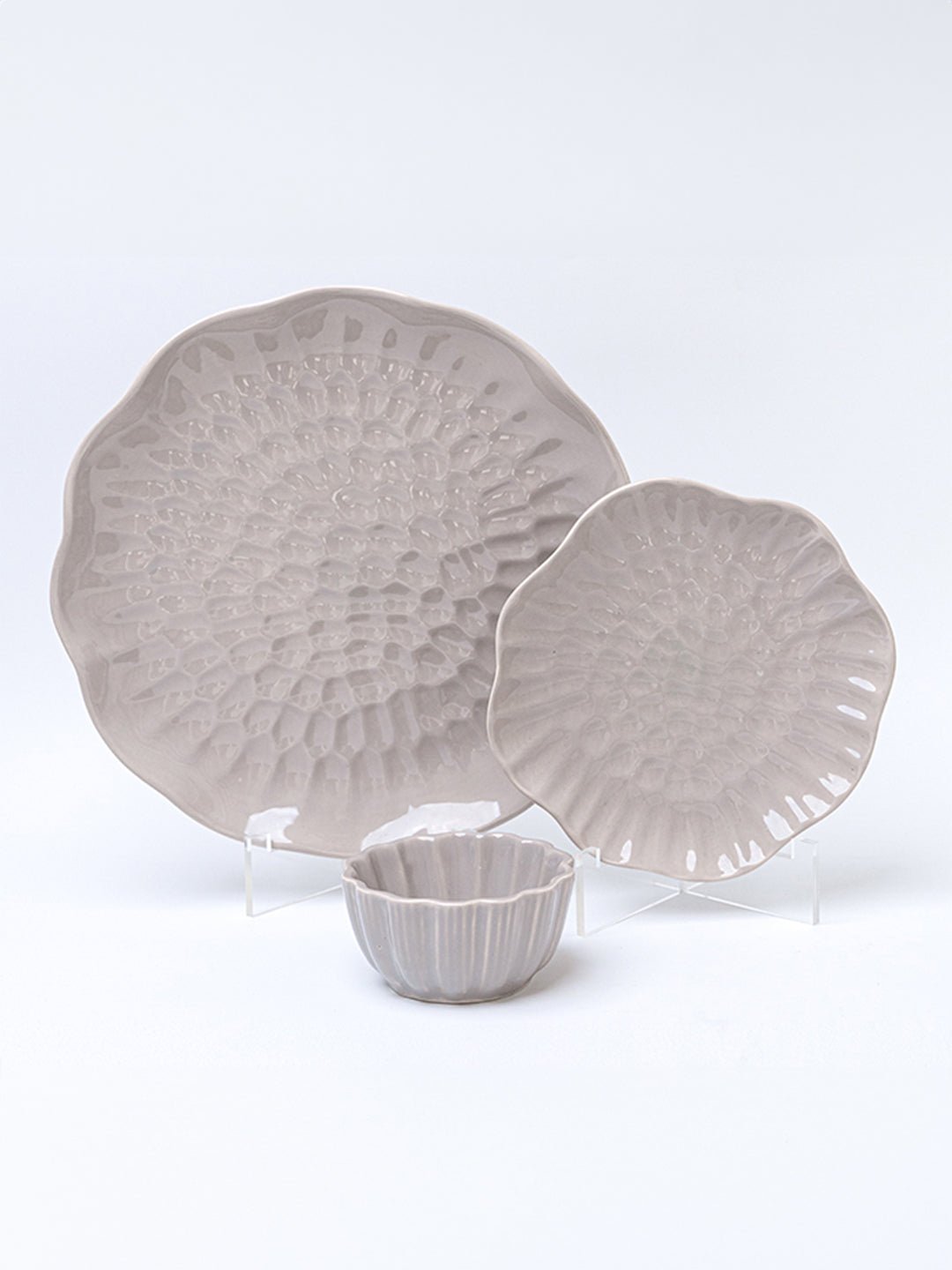 Grey Ripple Textured Ceramic Dinner Set of 18 - The Golden Theory