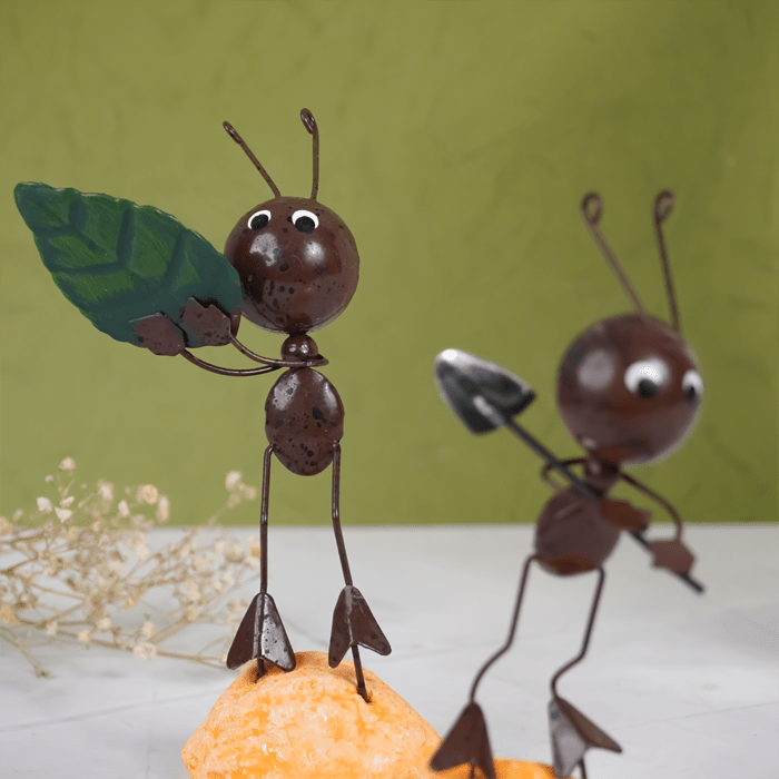 Handcrafted Metal Ant Figurines with Crystal Leaf - Set of 2 - The Golden Theory