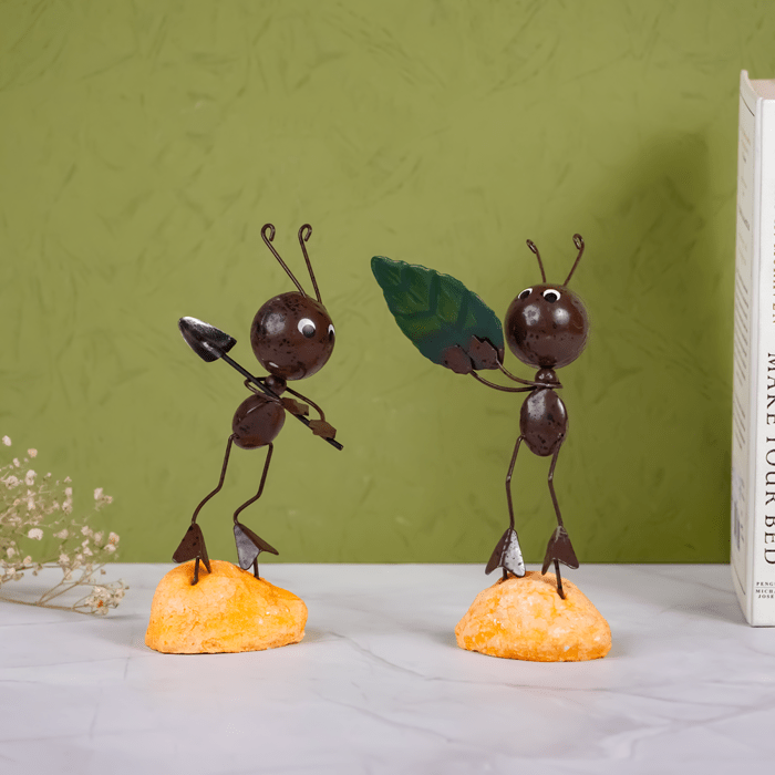 Handcrafted Metal Ant Figurines with Crystal Leaf - Set of 2 - The Golden Theory