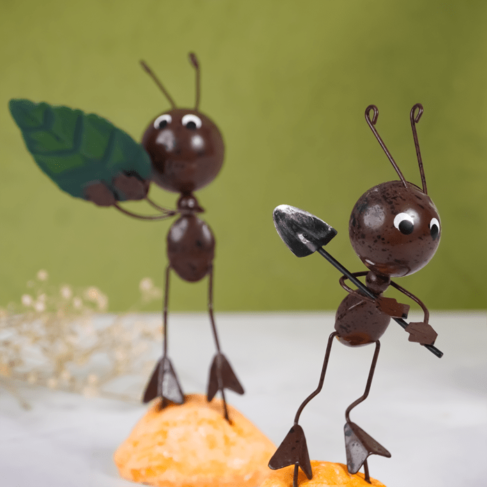 Handcrafted Metal Ant Figurines with Crystal Leaf - Set of 2 - The Golden Theory