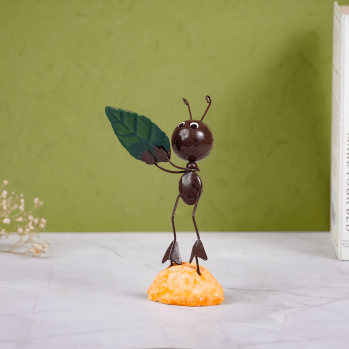 Handcrafted Metal Ant Figurines with Crystal Leaf - Set of 2 - The Golden Theory