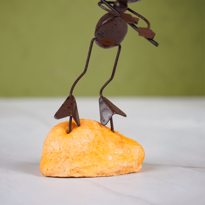 Handcrafted Metal Ant Figurines with Crystal Leaf - Set of 2 - The Golden Theory