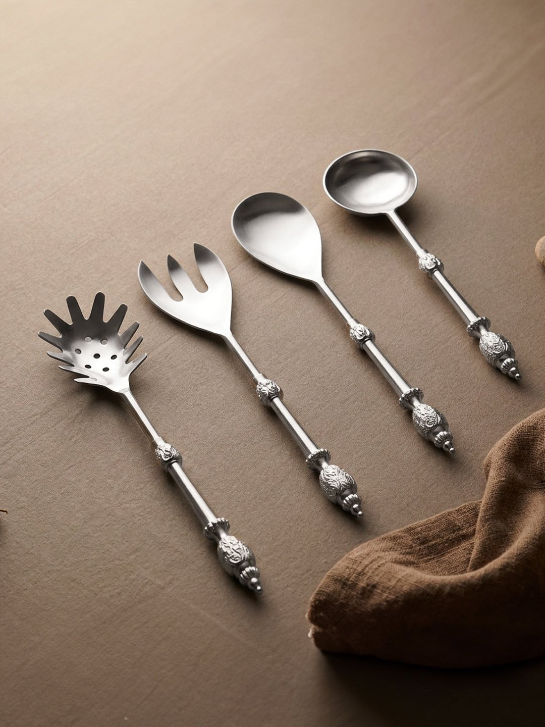 Heritage Collection 4-Piece Stainless Steel Serving Set - The Golden Theory Main image