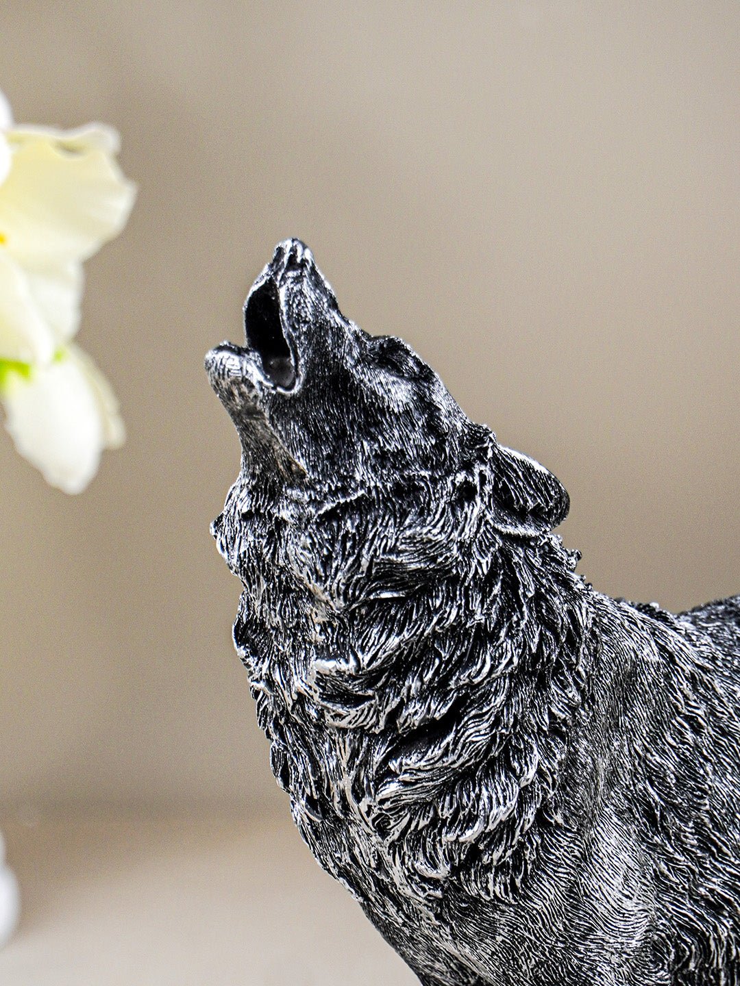Howling Wolf Figurine Secondary image